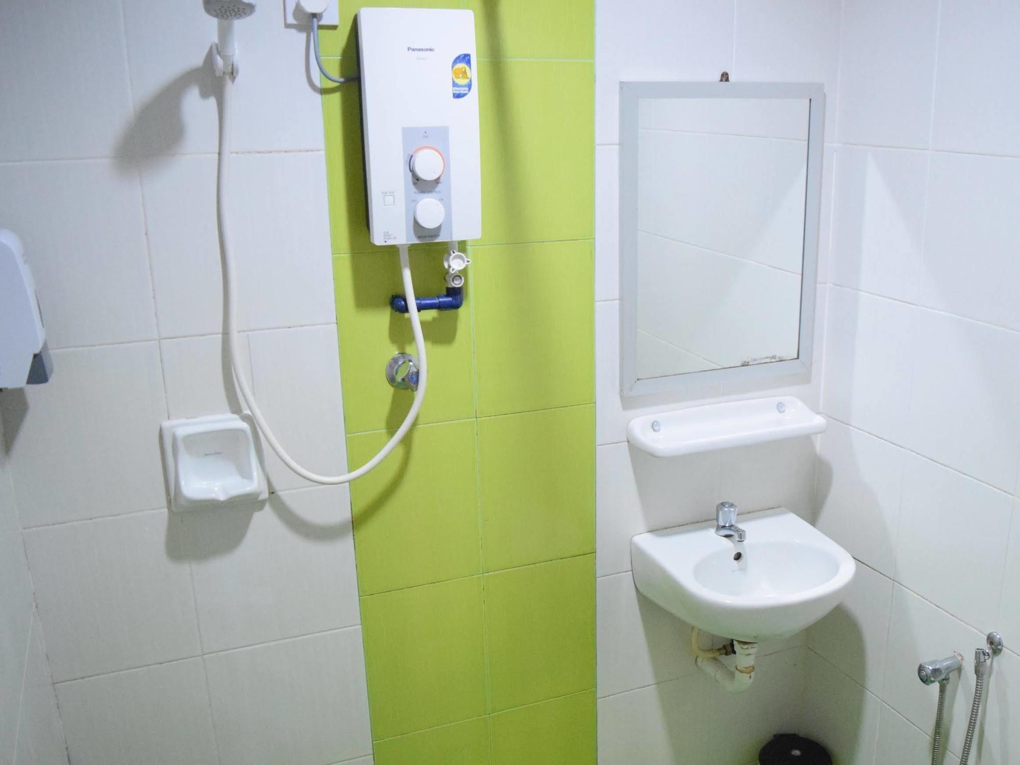 Dj Citi Inn Hotel Kuala Terengganu Extérieur photo